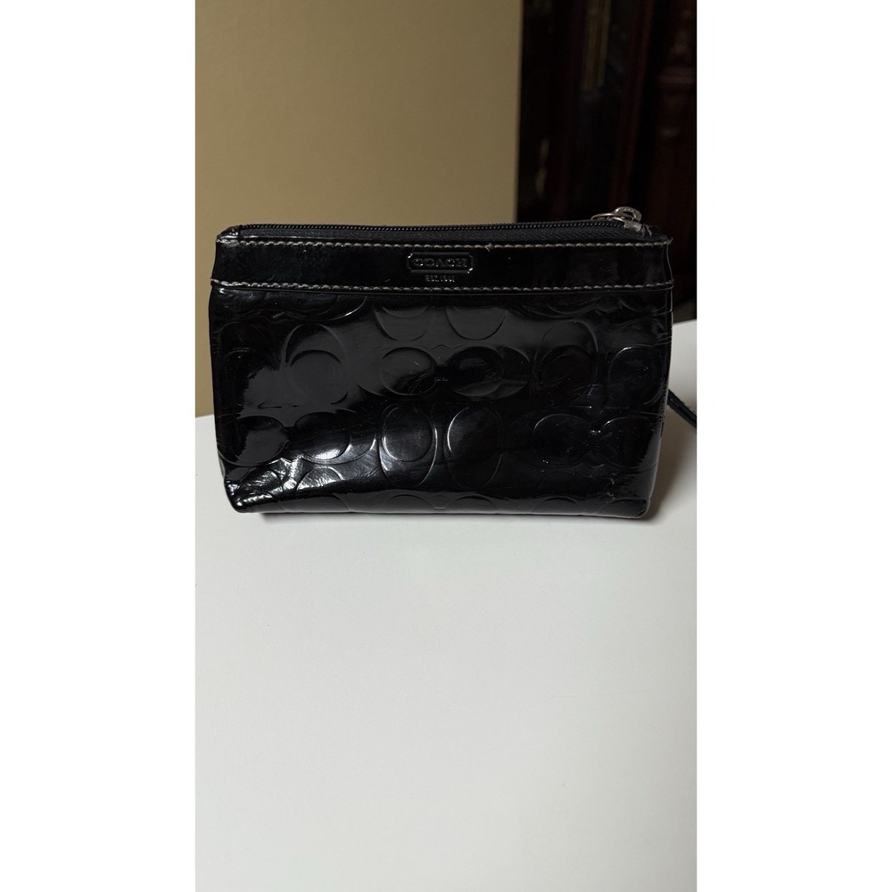 Coach Signature Black‎ Embossed Patent Leather Medium Wristlet Vintage Y2K